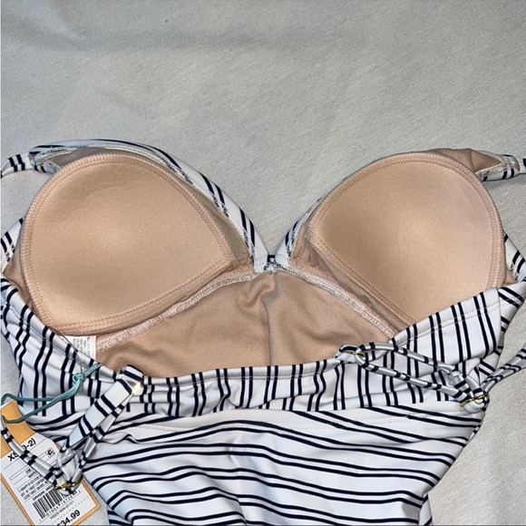 Kona Sol Target Triangle High Coverage One Piece Swimsuit Sz XS (0-2) - Picture 6 of 10